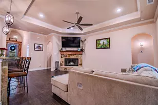 1009 Sky Ct, Weatherford, TX 76085 - Photo 10