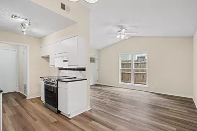 1815 Lipscomb Street, Fort Worth, TX 76110 - Photo 6