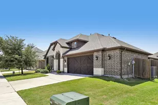 1704 Emma Pearl Ln, Little Elm, TX 75068 - Photo 2
