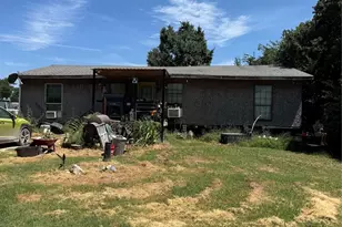 515 Co Rd 121, Gainesville, TX 76240 - Photo 1