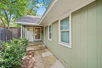 1811 Lipscomb Street, Fort Worth, TX 76110 - Photo 2