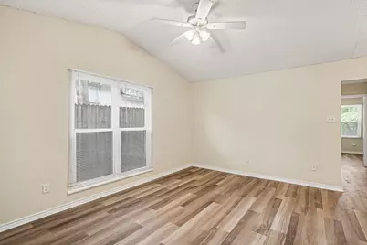 1811 Lipscomb Street, Fort Worth, TX 76110 - Photo 12