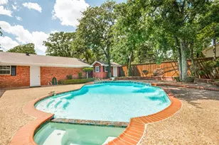 832 Wheelwood Dr, Hurst, TX 76053 - Photo 26