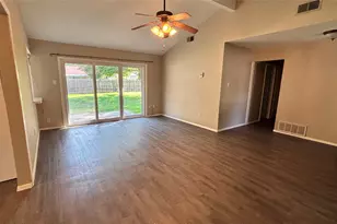 1117 High Point Rd, Arlington, TX 76015 - Photo 10
