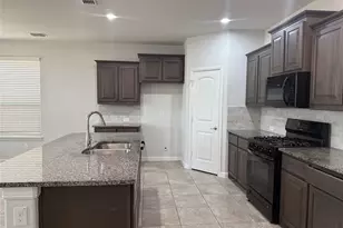 4928 Sugarcane Ln, Fort Worth, TX 76179 - Photo 2