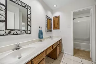1725 Mayflower Dr, Carrollton, TX 75007 - Photo 20