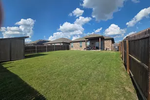1036 Stanridge Ln, Van Alstyne, TX 75495 - Photo 2