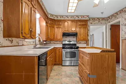 207 N Marable Street, West, TX 76691 - Photo 10