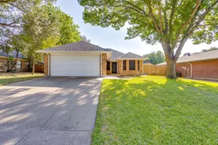 1200 Windy Meadows Dr, Burleson, TX 76028 - Photo 1