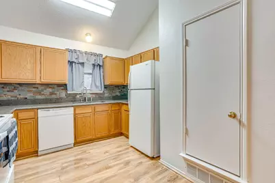 1200 Windy Meadows Drive, Burleson, TX 76028 - Photo 18