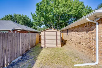 1200 Windy Meadows Drive, Burleson, TX 76028 - Photo 36