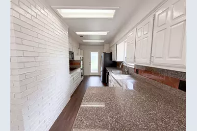 722 S Forest Lane, Duncanville, TX 75116 - Photo 2