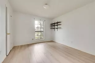 2623 Fallcreek Dr, Carrollton, TX 75006 - Photo 12