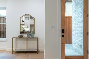 2001 Lucille St, Dallas, TX 75204 - Photo 2