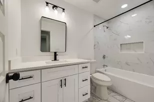 922 NE 33rd St, Grand Prairie, TX 75050 - Photo 12