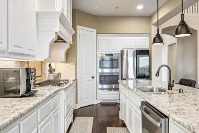 1100 Broadmoor Way, Roanoke, TX 76262 - Photo 8