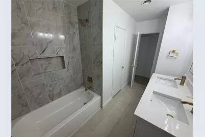 5905 Walraven Circle, Fort Worth, TX 76133 - Photo 12