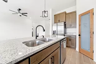 9804 Claudette Ct, Greenville, TX 75402 - Photo 8