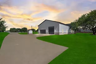 181 Co Rd 4757, Rhome, TX 76078 - Photo 36