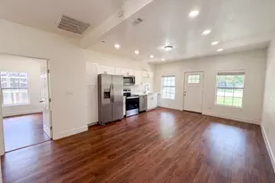 420 Bluebonnet Dr, Hurst, TX 76053 - Photo 2