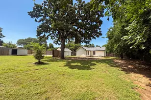 420 Bluebonnet Dr, Hurst, TX 76053 - Photo 24