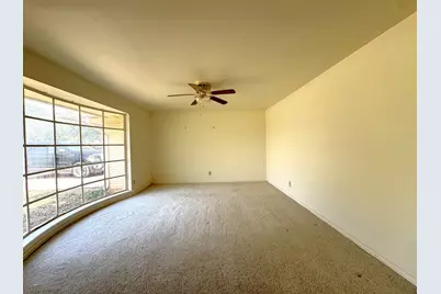 2117 Woodridge Drive, Abilene, TX 79605 - Photo 2
