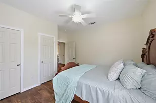 221 W 5th St, Bonham, TX 75418 - Photo 34