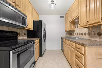 1214 Baylor Avenue #111, Waco, TX 76706 - Photo 14