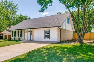 3525 Bangor Ct E, Irving, TX 75062 - Photo 1