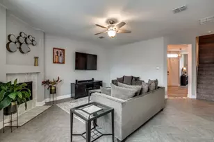 1932 Cliffrose Dr, Little Elm, TX 75068 - Photo 2