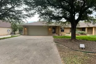 609 Williamsburg Ct, Granbury, TX 76048 - Photo 1