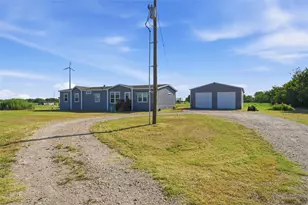 404 Hcr 3258, Mount Calm, TX 76673 - Photo 2