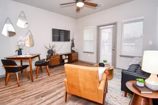 4800 W Illinois Ave, Dallas, TX 75211 - Photo 8