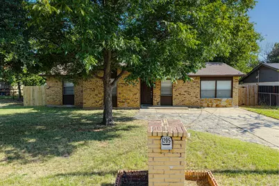 1205 SE 14th Street, Mineral Wells, TX 76067 - Photo 2