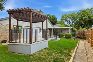 2703 Old English Ct, Euless, TX 76039 - Photo 18