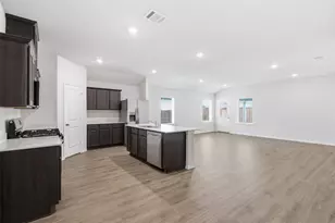 718 Orchid Wy, Pilot Point, TX 76258 - Photo 4