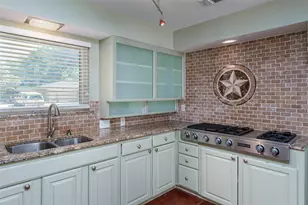 1608 Freeman Ct, Arlington, TX 76013 - Photo 16