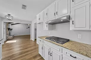 3108 Shady Brook Dr, Bedford, TX 76021 - Photo 8
