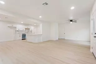 1029 N 45th St, Waco, TX 76710 - Photo 10