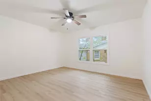 1029 N 45th St, Waco, TX 76710 - Photo 24