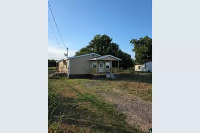 916 West Avenue B, Rosebud, TX 76570 - Photo 1