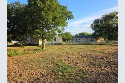 916 West Avenue B, Rosebud, TX 76570 - Photo 22