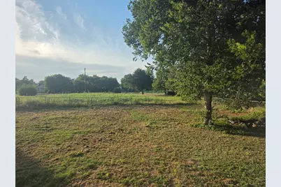 916 West Avenue B, Rosebud, TX 76570 - Photo 20