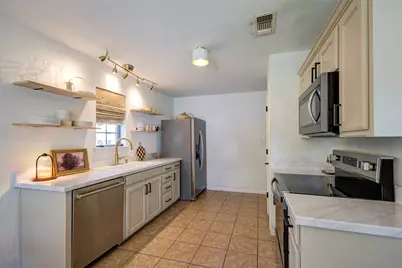1606 N McDonald Avenue #B, Decatur, TX 76234 - Photo 6