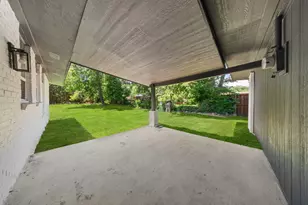 2420 Cloverdale St, Arlington, TX 76010 - Photo 4