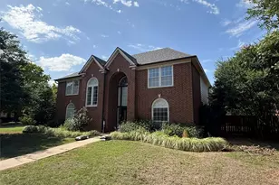 6832 Clear Spring Dr, Fort Worth, TX 76132 - Photo 2