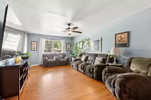 301 W Ridgewood Dr, Garland, TX 75041 - Photo 2