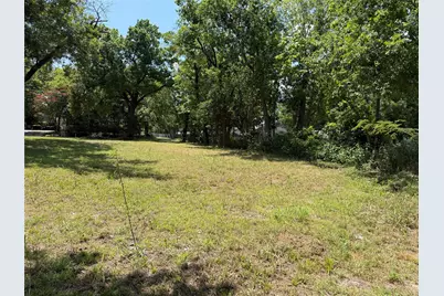 901 S Bryant Avenue, Sherman, TX 75092 - Photo 4