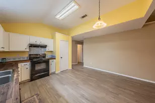 10212 Brea Canyon Rd, Fort Worth, TX 76108 - Photo 10