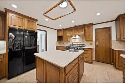 1008 Loch Lomond Drive, Arlington, TX 76012 - Photo 14